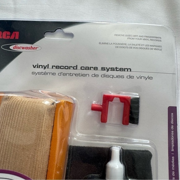 RCA Record Cleaning Kit - Picture 2 of 3